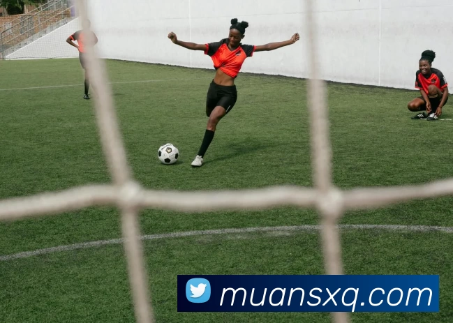 华体官方版网站APP 体育赛事宣传图